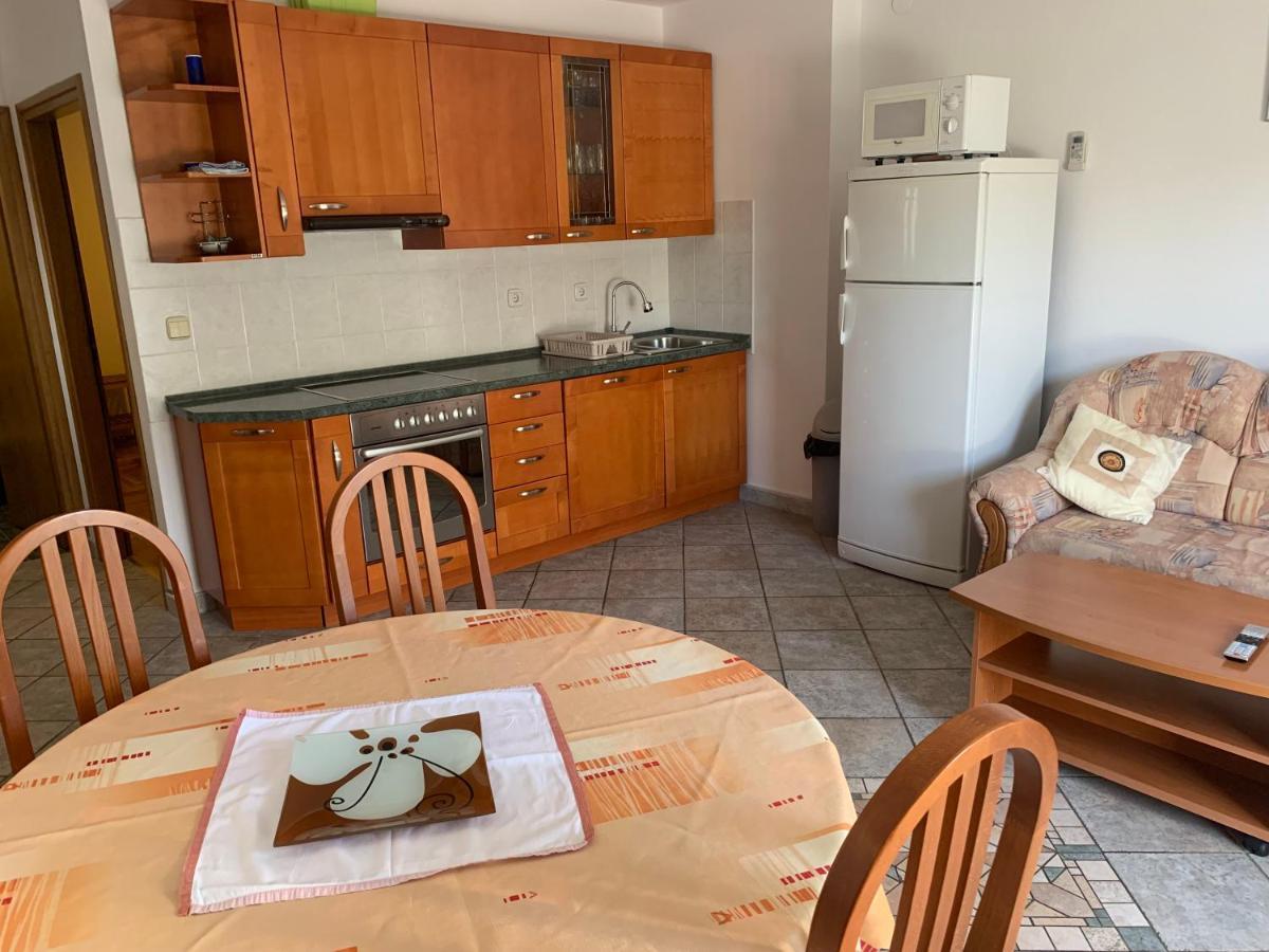 Apartmani Auer Pjescana Uvala Exterior photo
