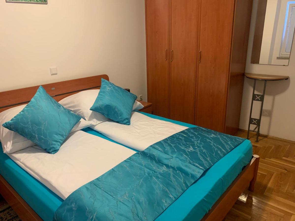 Apartmani Auer Pjescana Uvala Exterior photo
