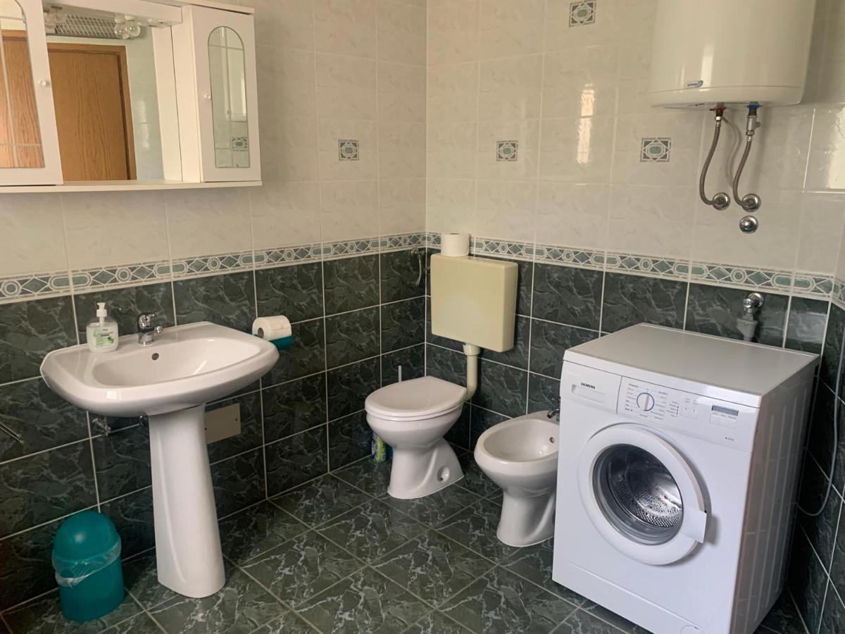 Apartmani Auer Pjescana Uvala Exterior photo